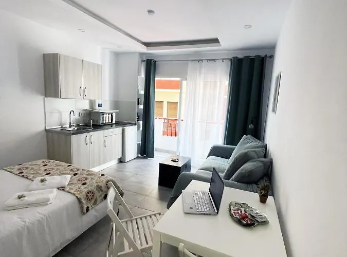 Stylish Studio Gio 211